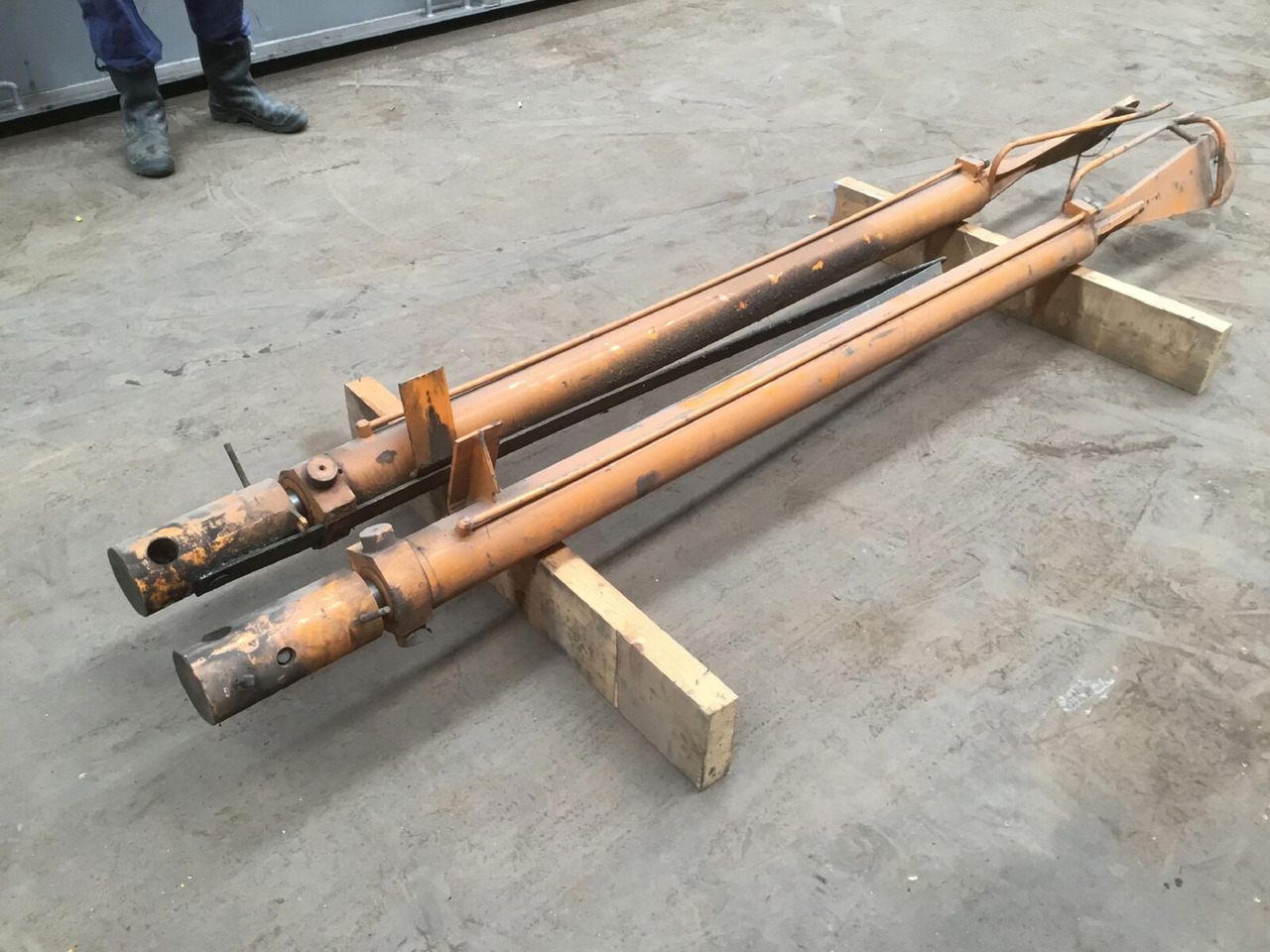 Spierings SK 488 AT4 boom cylinder set - Hydraulic cylinder for Tower crane: picture 3 Spierings SK 488 AT4 boom cylinder set - Hydraulic cylinder for Tower crane: picture 3