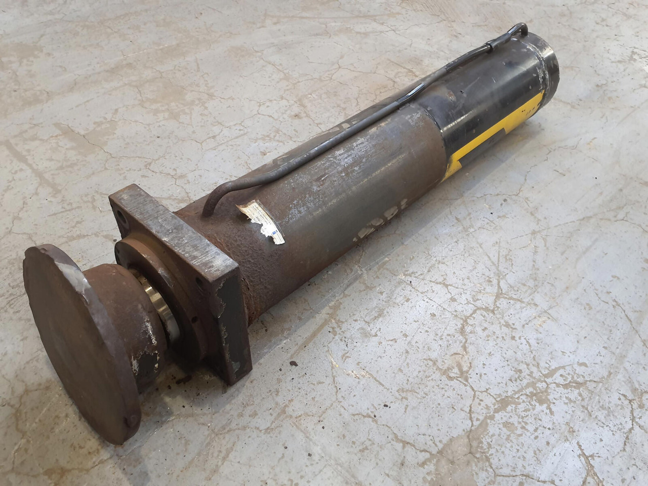 Spierings SK 598 Outrigger cylinder - Hydraulic cylinder for Gantry crane: picture 2 Spierings SK 598 Outrigger cylinder - Hydraulic cylinder for Gantry crane: picture 2
