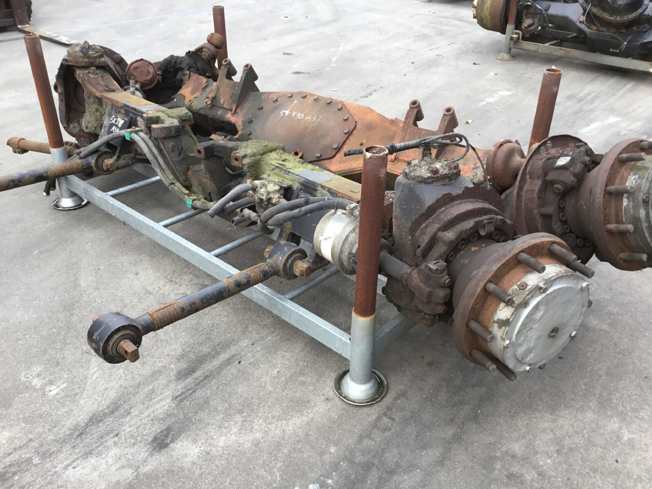 Spierings SK 598 axle 4 - Axle and parts for Mobile crane: picture 2 Spierings SK 598 axle 4 - Axle and parts for Mobile crane: picture 2