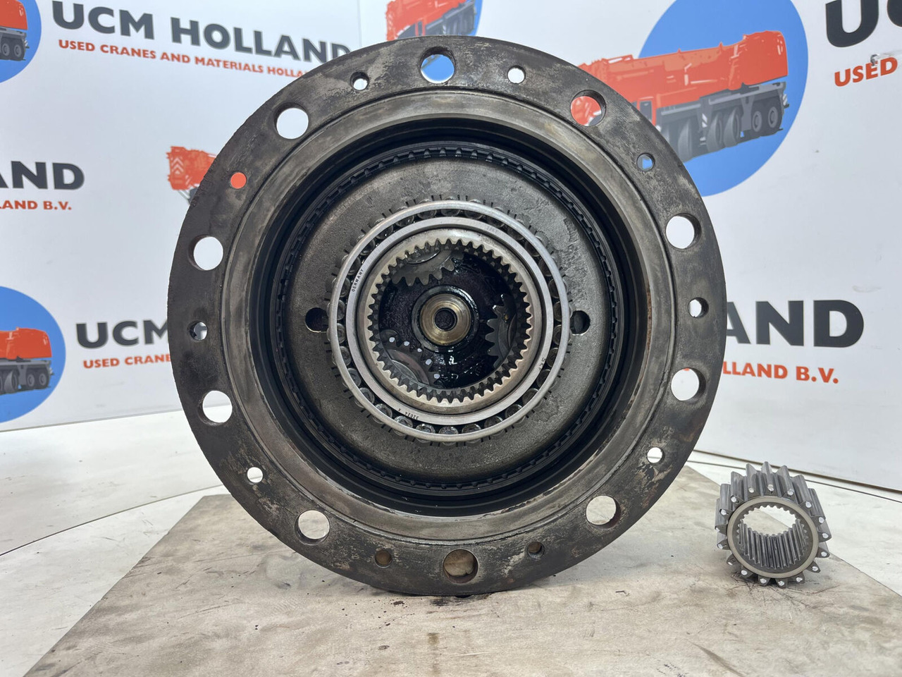 Terex AC 155 planetary gear 17-24-67-32-46-3-H135 - Final drive for Mobile crane: picture 3 Terex AC 155 planetary gear 17-24-67-32-46-3-H135 - Final drive for Mobile crane: picture 3