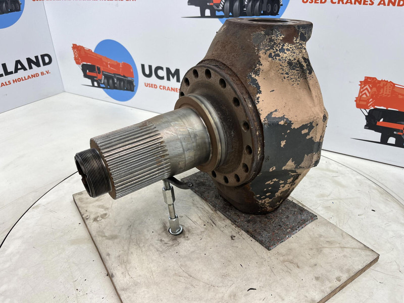 Terex AC 155 steering knuckle 16 holes axle 2 - Steering knuckle for Crane: picture 1 Terex AC 155 steering knuckle 16 holes axle 2 - Steering knuckle for Crane: picture 1