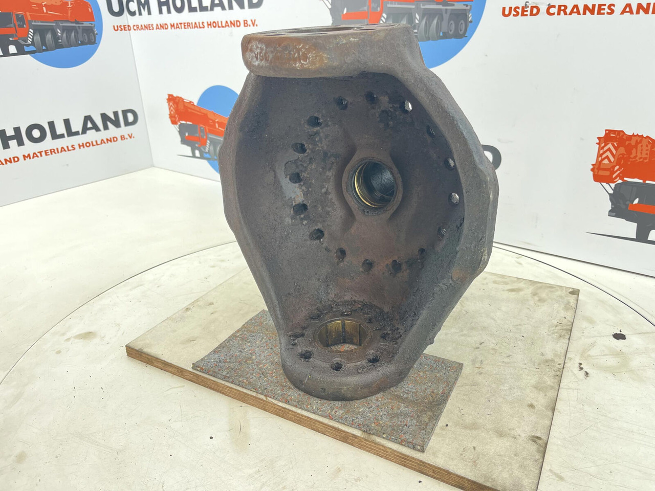 Steering knuckle for Mobile crane Terex AC 155 steering knuckle 16 holes axle 3: picture 6