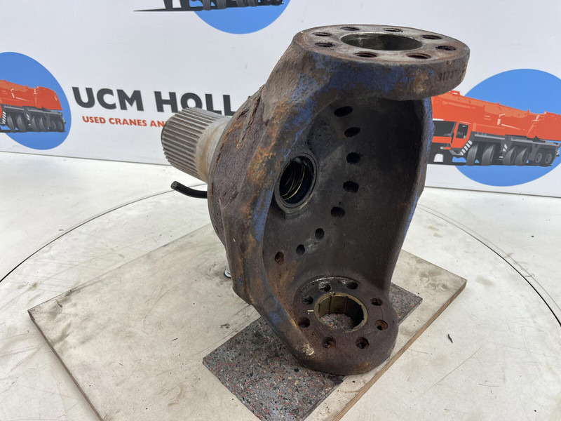 Terex AC 205 Steering knuckle 16 holes axle 3 - Steering knuckle for Crane: picture 4 Terex AC 205 Steering knuckle 16 holes axle 3 - Steering knuckle for Crane: picture 4
