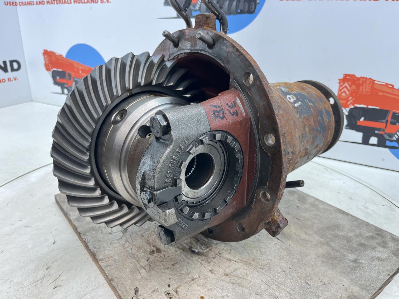 Terex AC 25 end differential 18x33 axle 1 - Differential gear for Mobile crane: picture 2 Terex AC 25 end differential 18x33 axle 1 - Differential gear for Mobile crane: picture 2