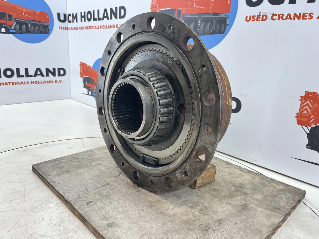 Terex AC 35 planetary gear 22-25-74-40-4pl-H137-46 - Final drive for Mobile crane: picture 3 Terex AC 35 planetary gear 22-25-74-40-4pl-H137-46 - Final drive for Mobile crane: picture 3
