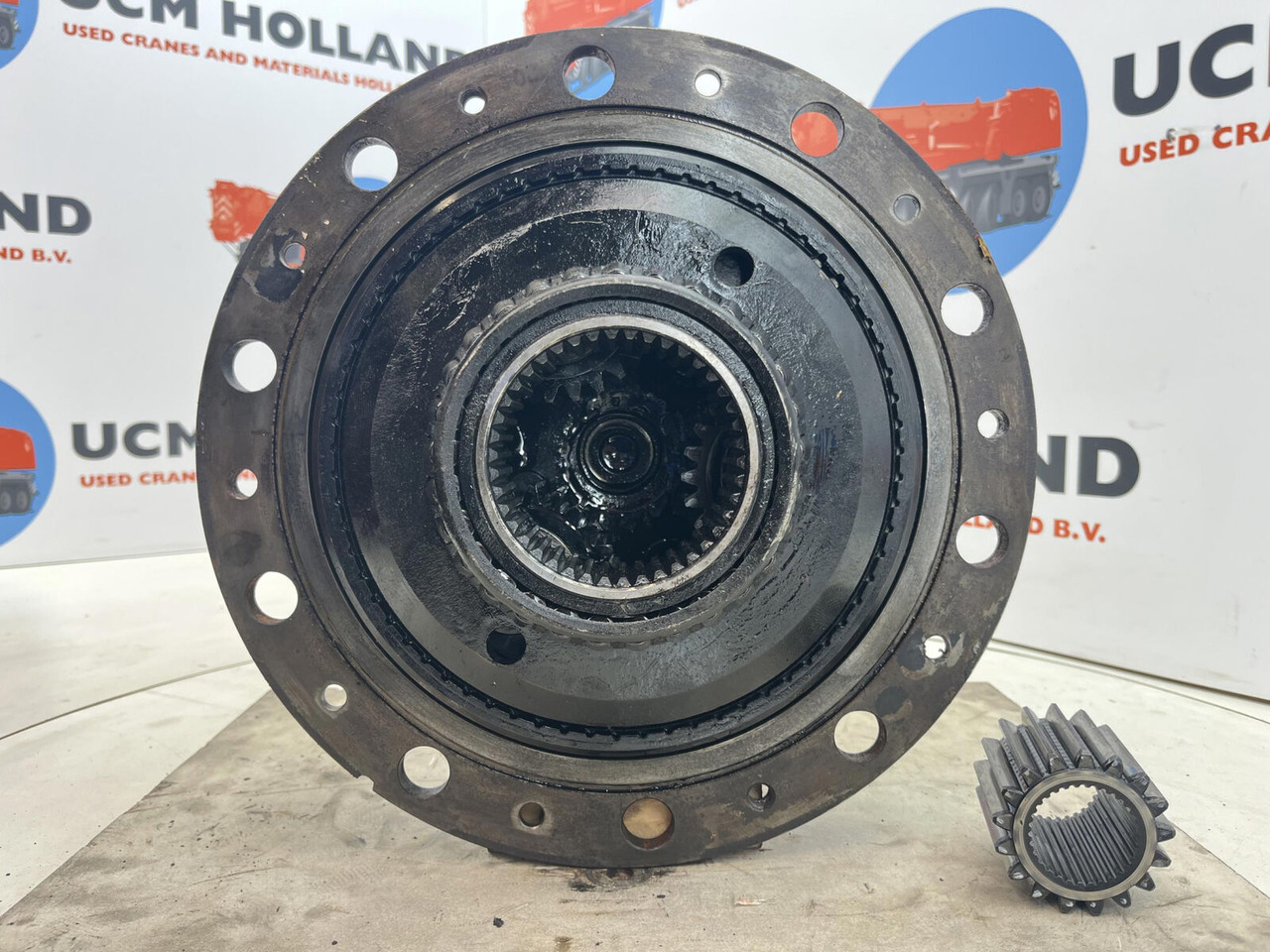 Terex AC 40-1 city planetary drive 17-24-67-32-3pl-H85-42 - Final drive for Mobile crane: picture 4 Terex AC 40-1 city planetary drive 17-24-67-32-3pl-H85-42 - Final drive for Mobile crane: picture 4