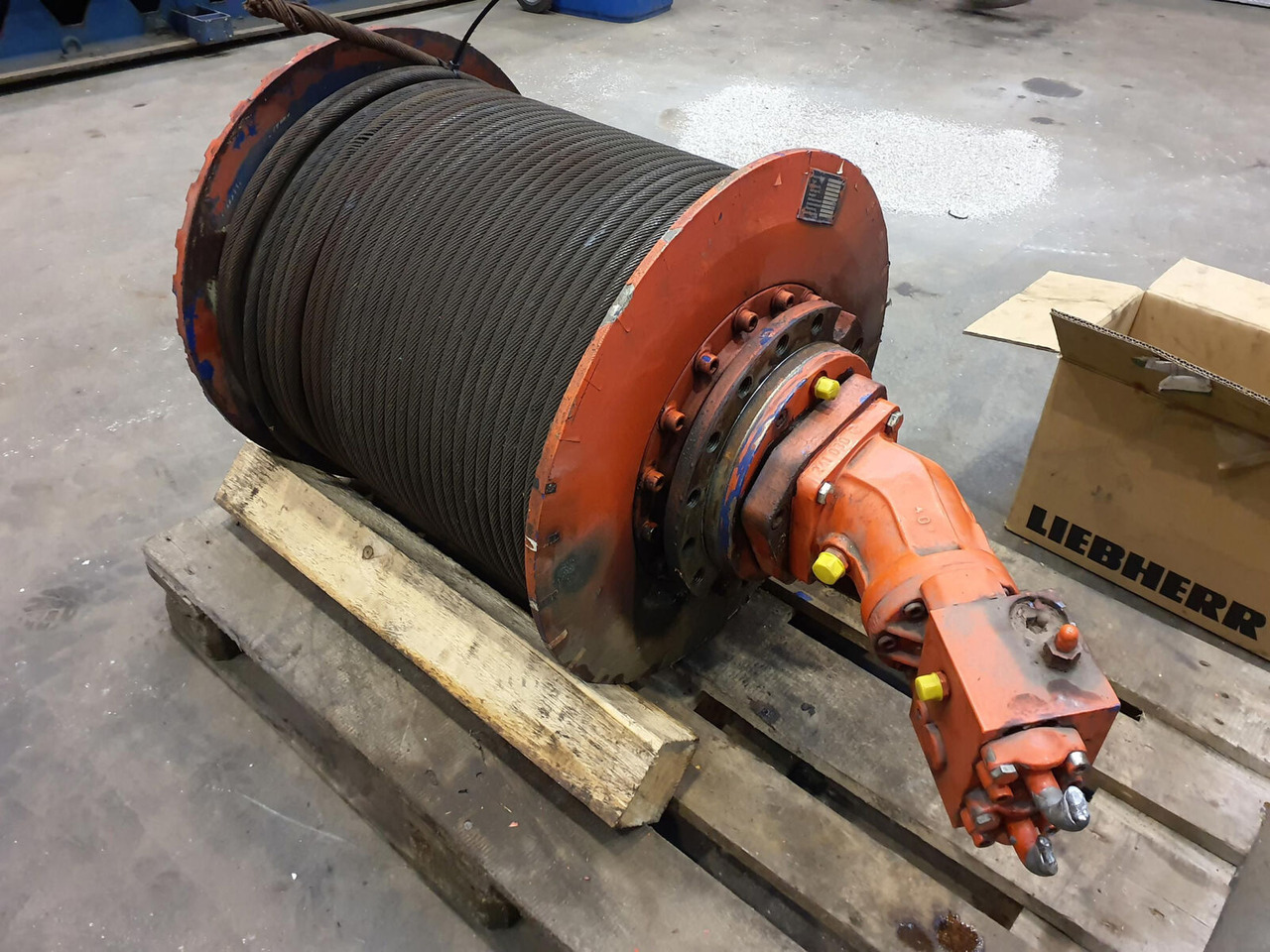 Terex AC 50 winch complete - Winch for Crane: picture 1 Terex AC 50 winch complete - Winch for Crane: picture 1