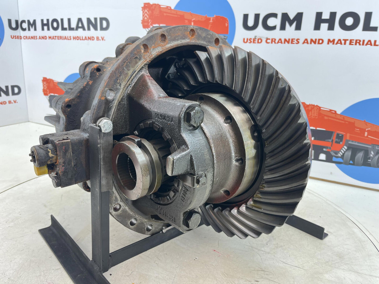 Terex HC 340 drive through differential 13x35 axle 5 - Differential gear for Mobile crane: picture 1 Terex HC 340 drive through differential 13x35 axle 5 - Differential gear for Mobile crane: picture 1