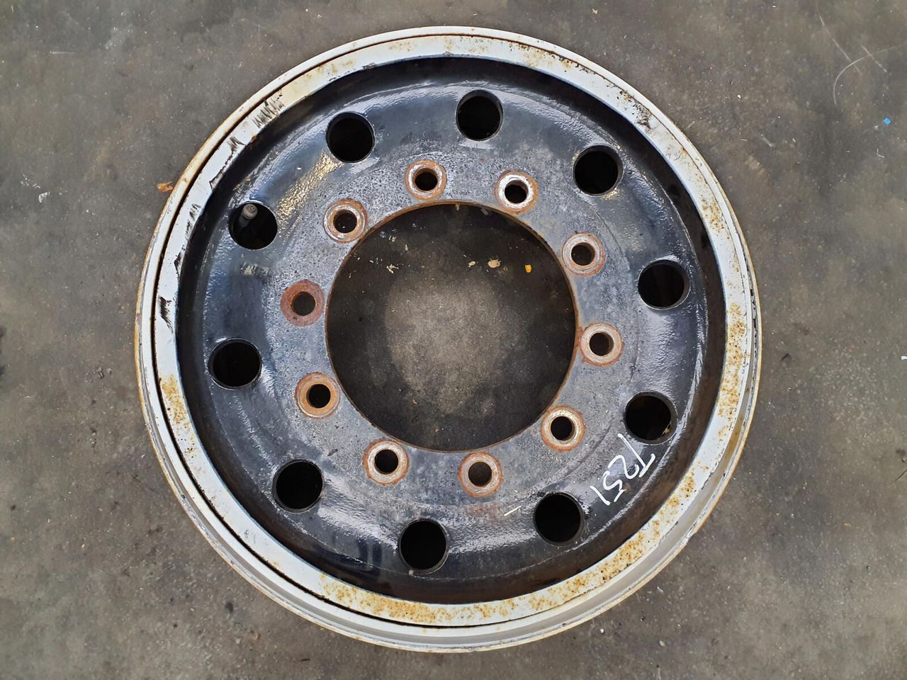Terex Rim 385/95R25 10 5.5 3p - Rim for Crane: picture 2 Terex Rim 385/95R25 10 5.5 3p - Rim for Crane: picture 2