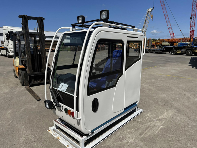 Terex dano/Demag upper cabs - Cab and interior for Crane: picture 1 Terex dano/Demag upper cabs - Cab and interior for Crane: picture 1