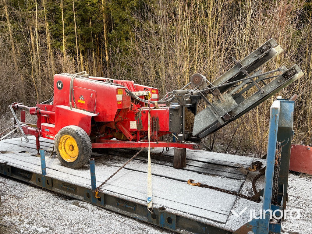 Balpress - MF14 - Square baler: picture 3 Balpress - MF14 - Square baler: picture 3