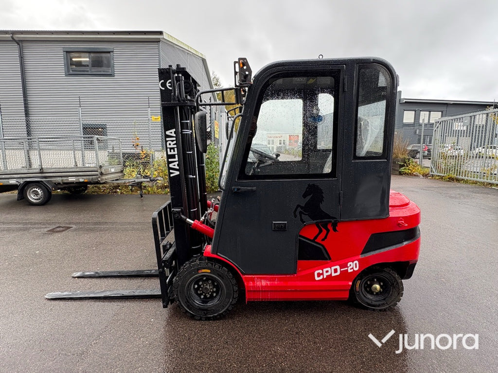 Eltruck – Huateng CPD-20 - Electric forklift: picture 2 Eltruck – Huateng CPD-20 - Electric forklift: picture 2
