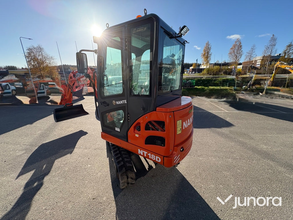 Minigrävare - Nante NT-18D, 1.8 ton, med hytt - Mini excavator: picture 3 Minigrävare - Nante NT-18D, 1.8 ton, med hytt - Mini excavator: picture 3