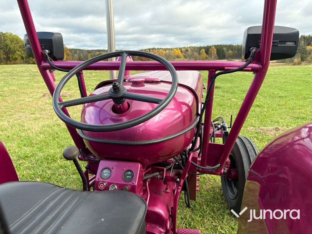 Farm tractor Traktor - Fordson Major 1955: picture 19