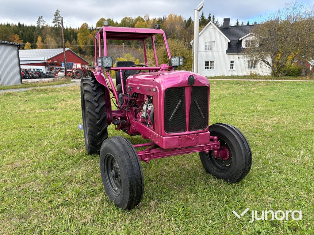 Farm tractor Traktor - Fordson Major 1955: picture 9