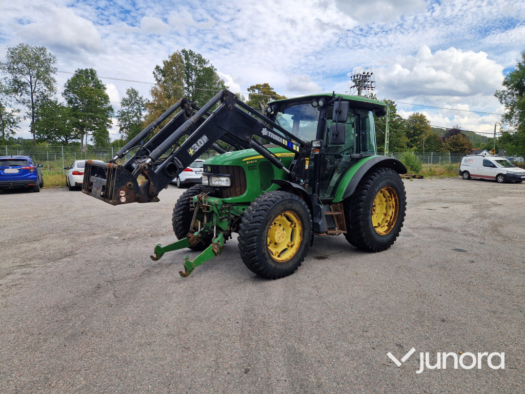 Traktor John Deere 5090 R - Farm tractor: picture 1 Traktor John Deere 5090 R - Farm tractor: picture 1