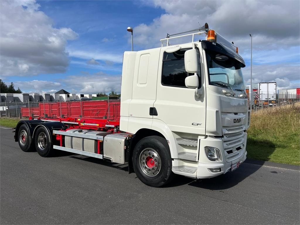 DAF CF 530 6x2*4 FAN  - Hook lift truck: picture 1 DAF CF 530 6x2*4 FAN  - Hook lift truck: picture 1