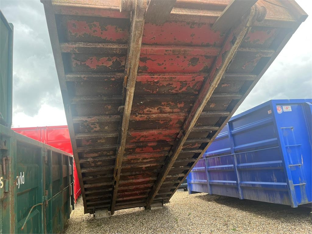 S6026 - Flatbed body: picture 5 S6026 - Flatbed body: picture 5