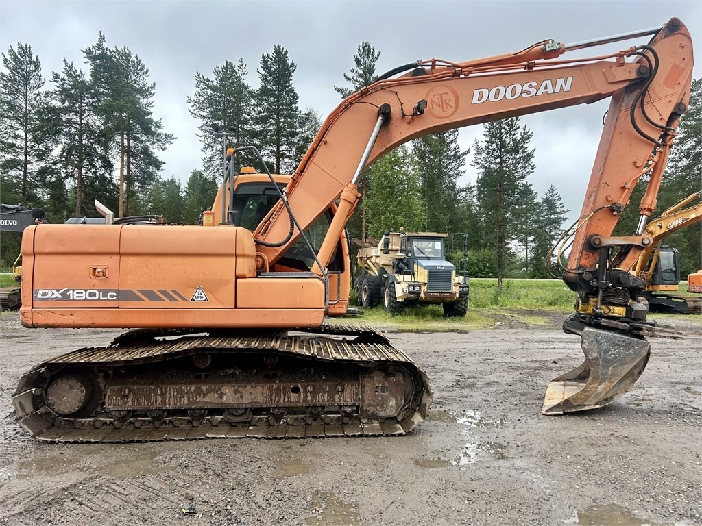 Doosan DX180LC PYÖRITTÄJÄLLÄ - Crawler excavator: picture 3 Doosan DX180LC PYÖRITTÄJÄLLÄ - Crawler excavator: picture 3