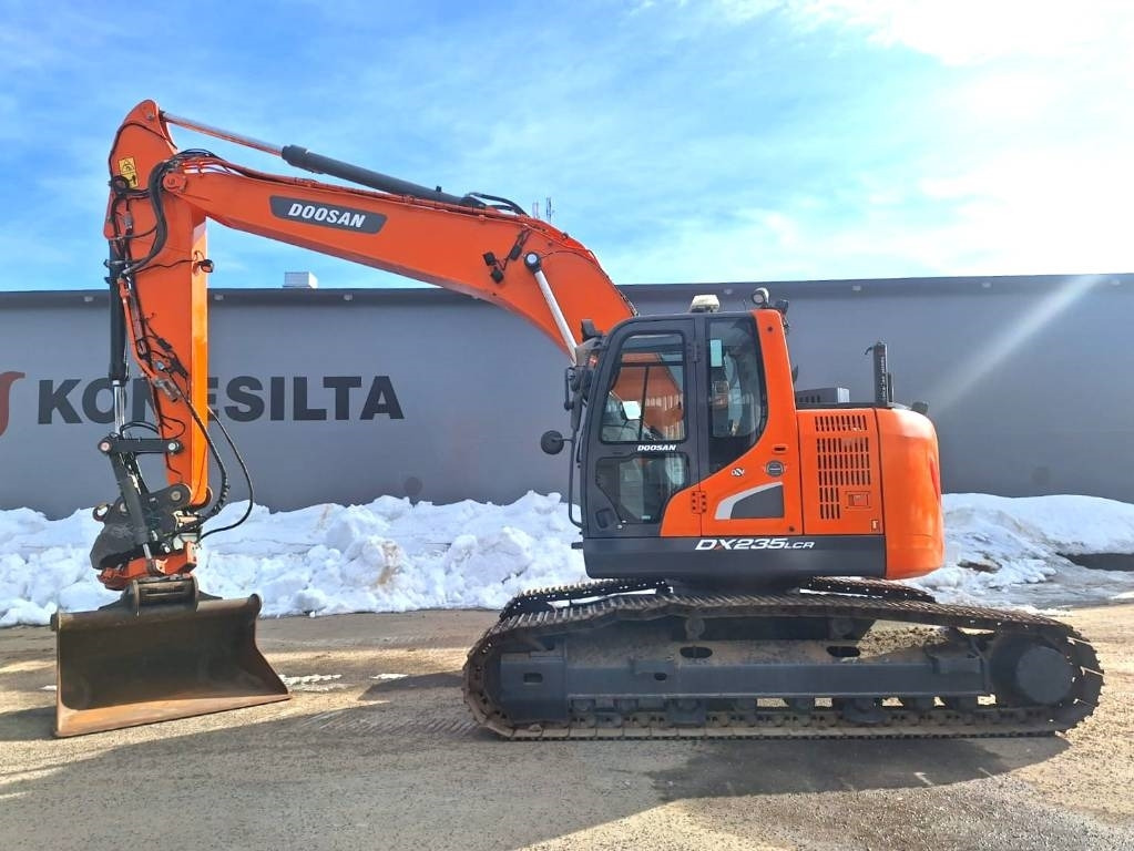 Doosan DX235LCR-5 PYÖRITTÄJÄ, 3D-LAITTEET - Crawler excavator: picture 1 Doosan DX235LCR-5 PYÖRITTÄJÄ, 3D-LAITTEET - Crawler excavator: picture 1
