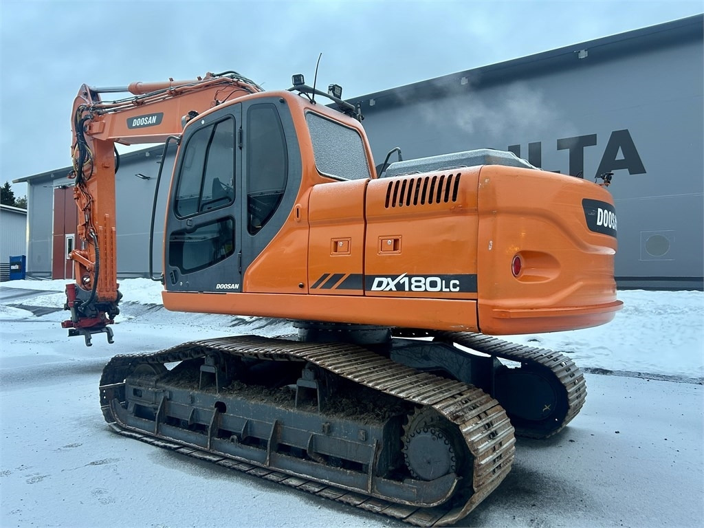 Doosan MYYTY! SOLD! DX180LCH PYÖRITTÄJÄLLÄ - Crawler excavator: picture 2 Doosan MYYTY! SOLD! DX180LCH PYÖRITTÄJÄLLÄ - Crawler excavator: picture 2