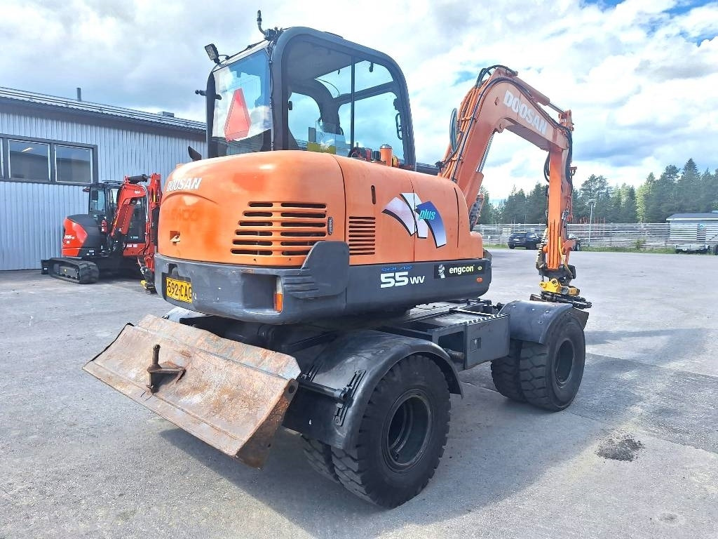 Doosan S55W PYÖRITTÄJÄLLÄ - Wheel excavator: picture 4 Doosan S55W PYÖRITTÄJÄLLÄ - Wheel excavator: picture 4