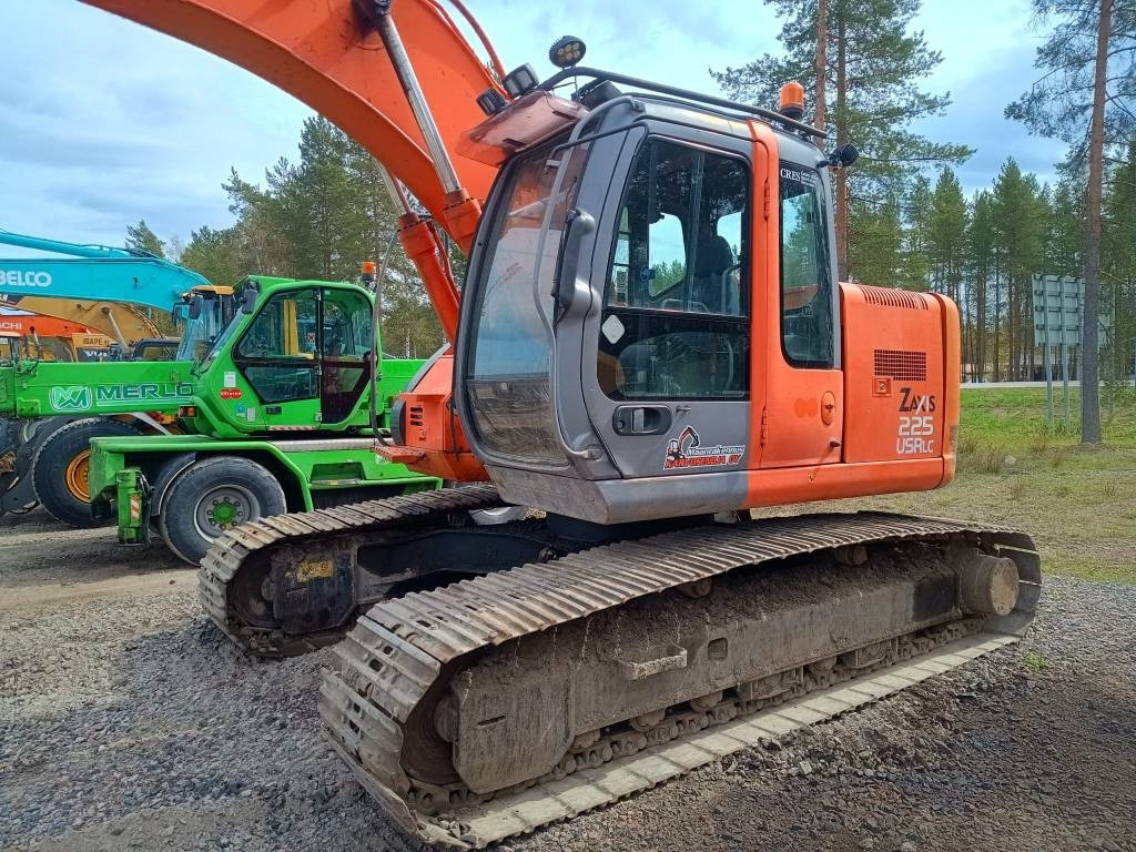 Hitachi MYYTY! SOLD! ZX225USR KALLISTAJALLA - Crawler excavator: picture 2 Hitachi MYYTY! SOLD! ZX225USR KALLISTAJALLA - Crawler excavator: picture 2