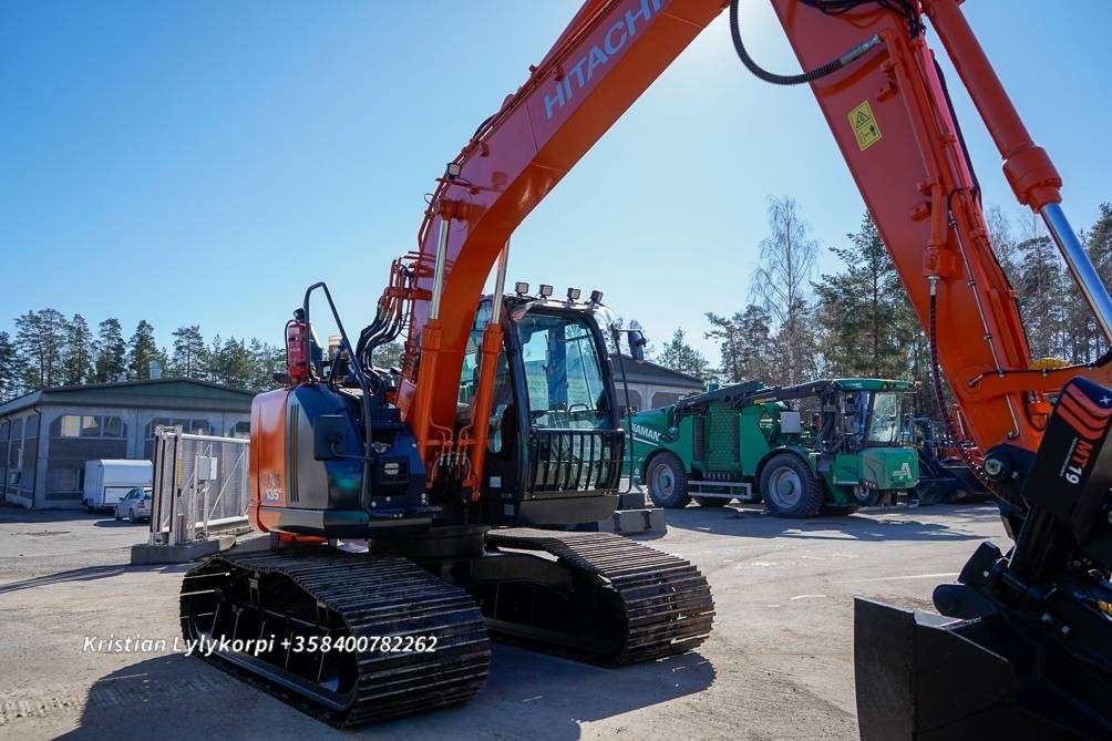 Crawler excavator Hitachi ZX135US-6 METSÄALUSTALLA: picture 10