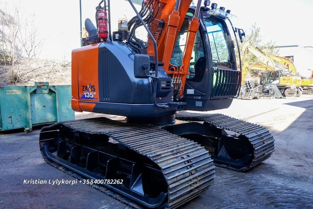 Crawler excavator Hitachi ZX135US-6 METSÄALUSTALLA: picture 35