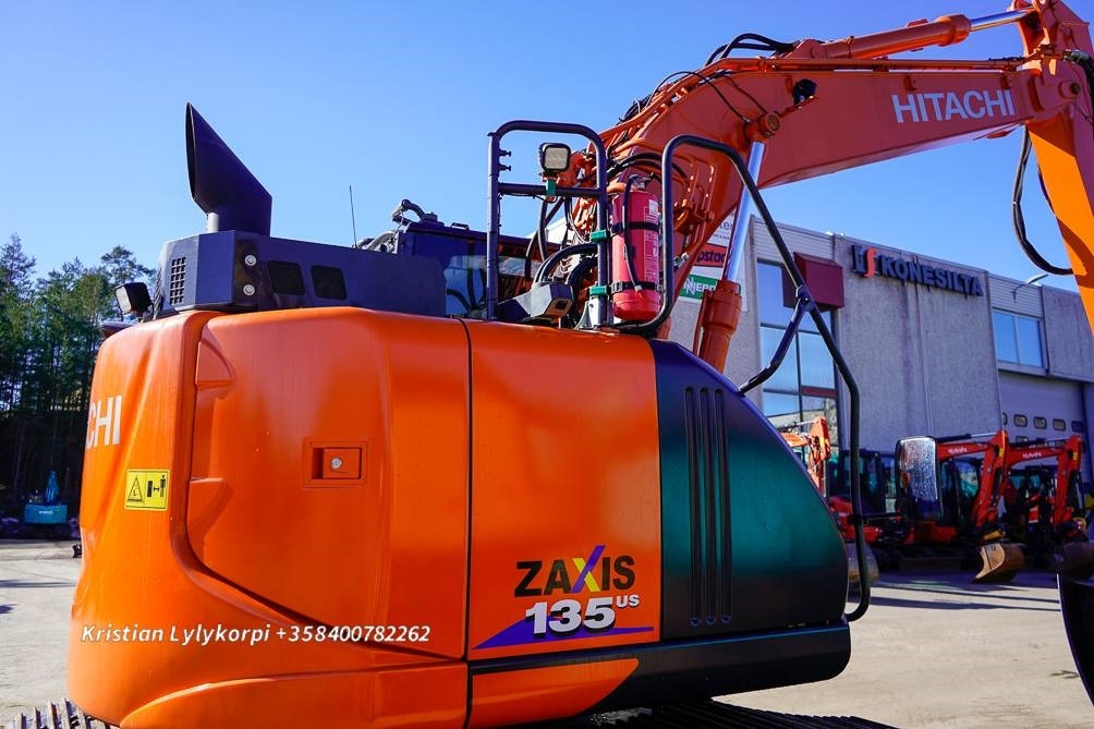 Crawler excavator Hitachi ZX135US-6 METSÄALUSTALLA: picture 6