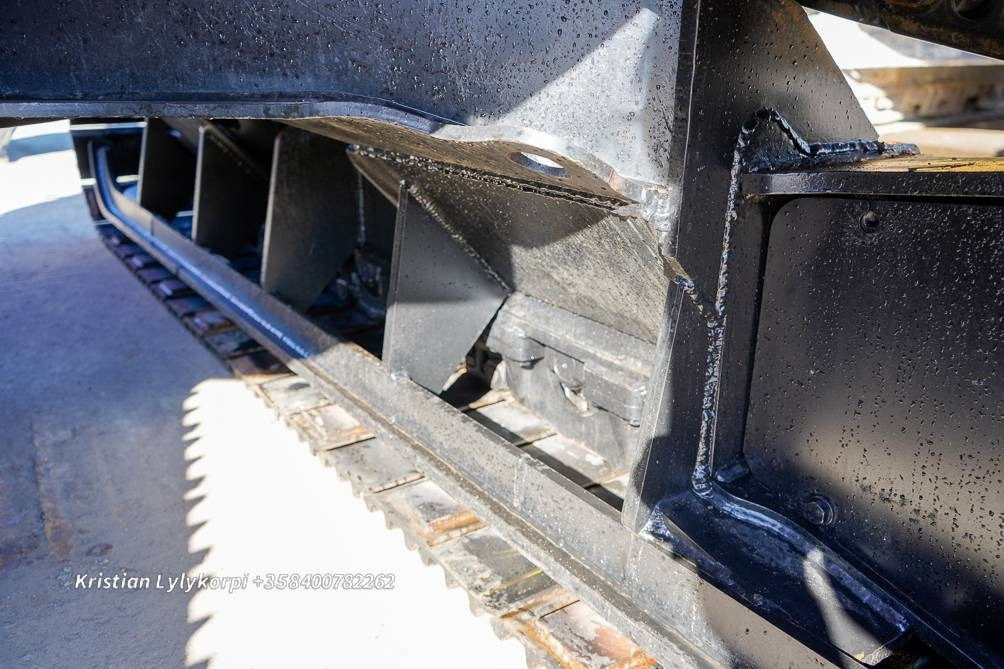 Crawler excavator Hitachi ZX135US-6 METSÄALUSTALLA: picture 18