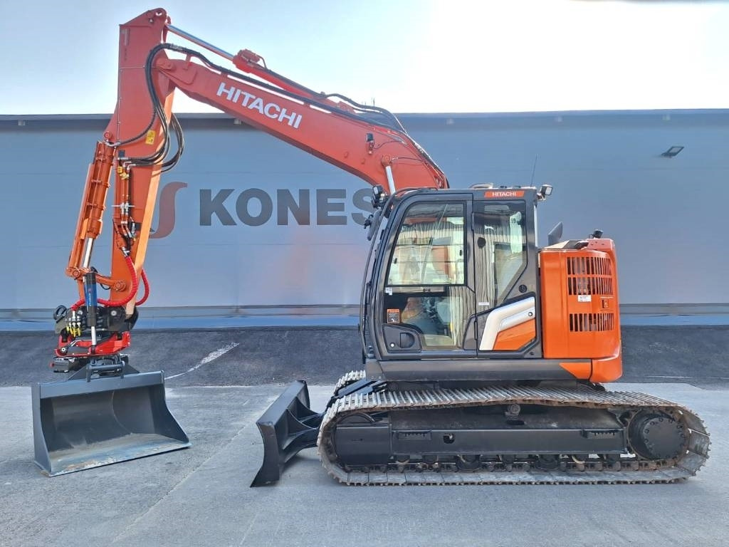 Hitachi ZX135USBL-7 PYÖRITTÄJÄ+PIHDIT - Crawler excavator: picture 1 Hitachi ZX135USBL-7 PYÖRITTÄJÄ+PIHDIT - Crawler excavator: picture 1