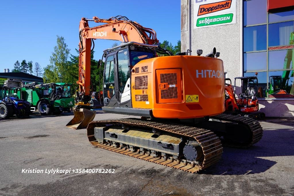 Hitachi ZX225USLC-6 Huippuvarusteet! - Crawler excavator: picture 3 Hitachi ZX225USLC-6 Huippuvarusteet! - Crawler excavator: picture 3