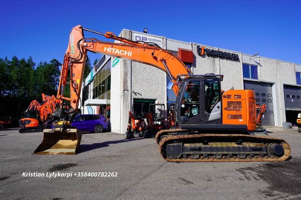 Hitachi ZX225USLC-6 Huippuvarusteet! - Crawler excavator: picture 1 Hitachi ZX225USLC-6 Huippuvarusteet! - Crawler excavator: picture 1
