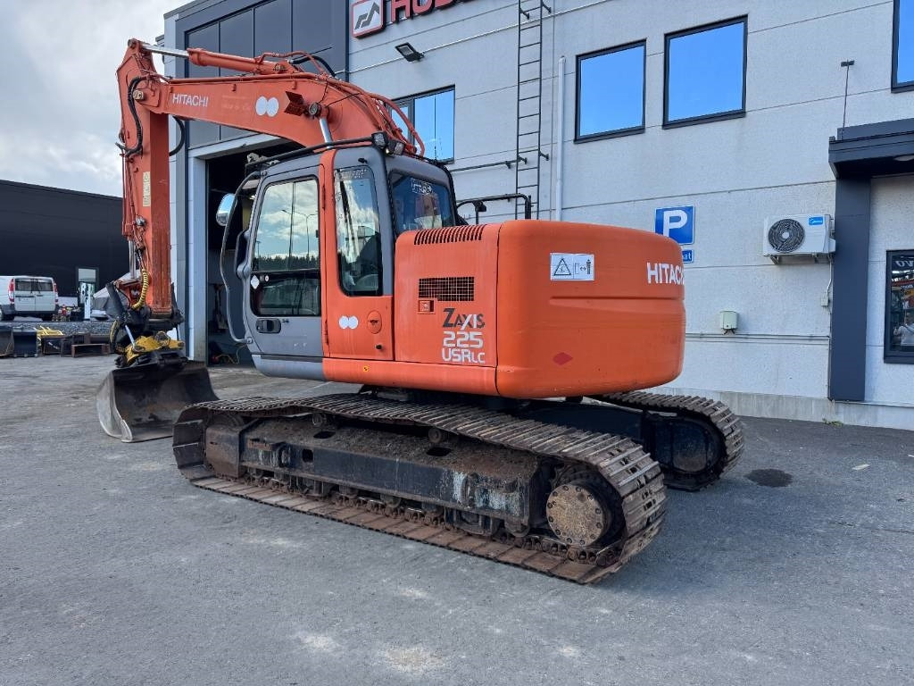 Hitachi ZX225USR PYÖRITTÄJÄLLÄ - Crawler excavator: picture 3 Hitachi ZX225USR PYÖRITTÄJÄLLÄ - Crawler excavator: picture 3