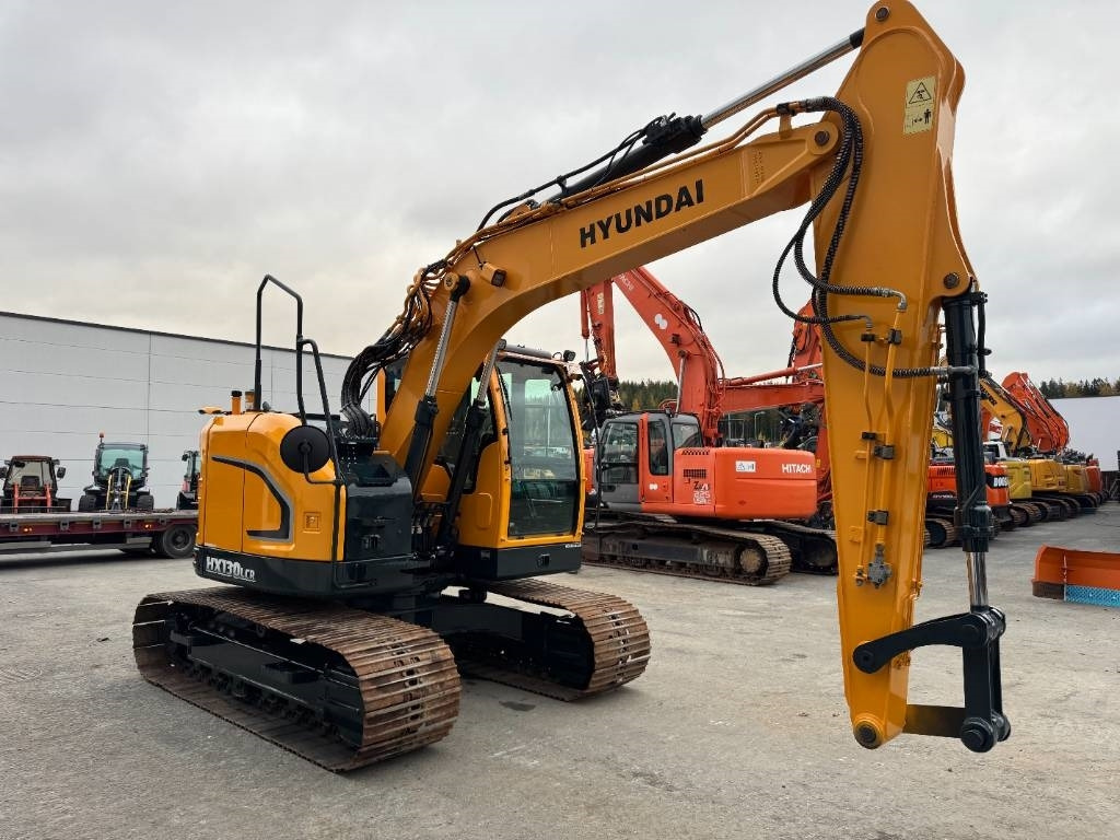 Crawler excavator Hyundai HX130LCR: picture 7