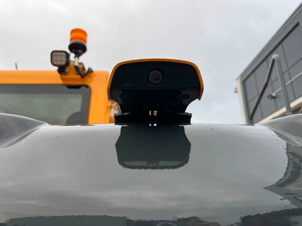 Crawler excavator Hyundai HX130LCR: picture 10