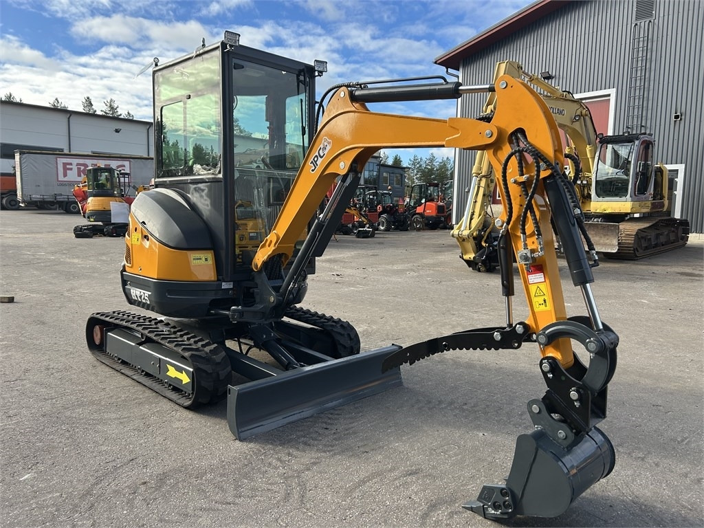 JPC HT25 HYTILLÄ - Mini excavator: picture 5 JPC HT25 HYTILLÄ - Mini excavator: picture 5