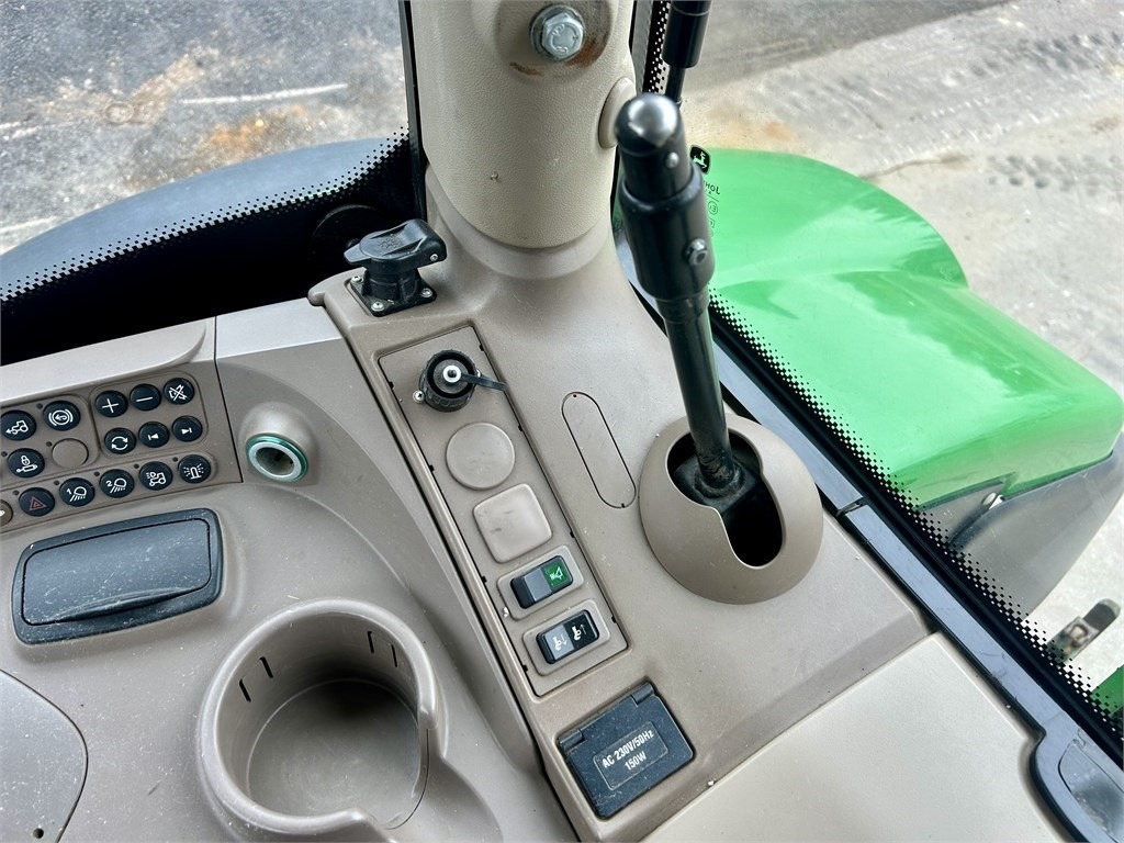 Farm tractor John Deere 6125 R AUTOPOWER ETUKUORMAAJALLA: picture 21