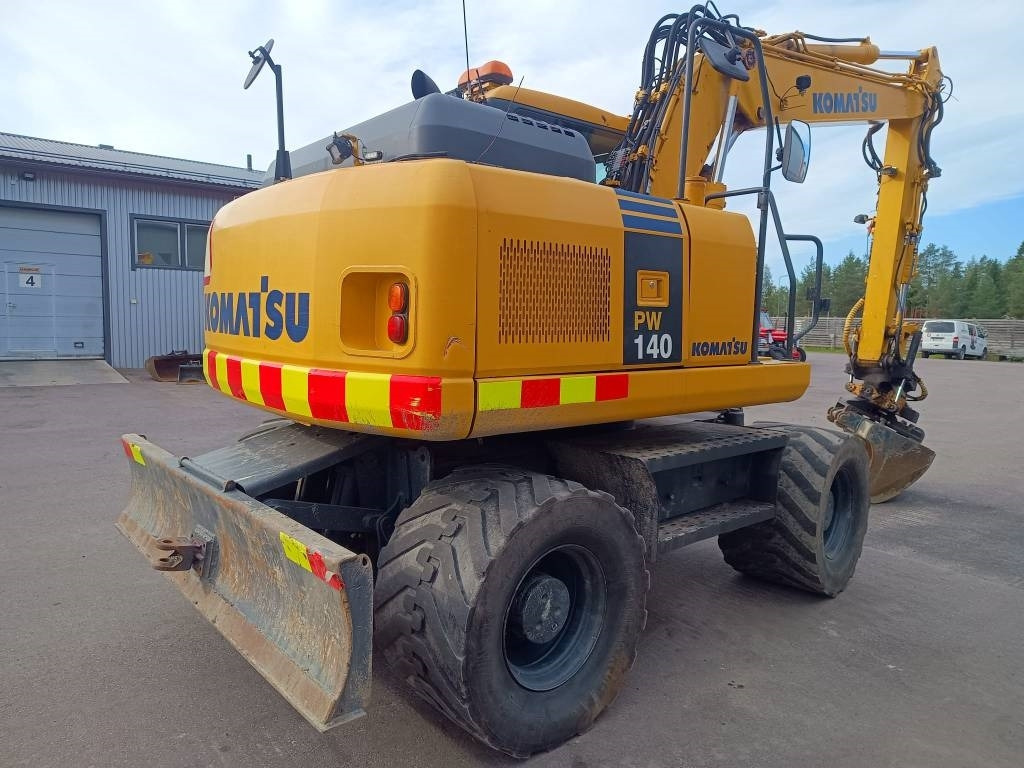 Komatsu MYYTY! SOLD! PW140-7 PYÖRITTÄJÄLLÄ - Wheel excavator: picture 5 Komatsu MYYTY! SOLD! PW140-7 PYÖRITTÄJÄLLÄ - Wheel excavator: picture 5