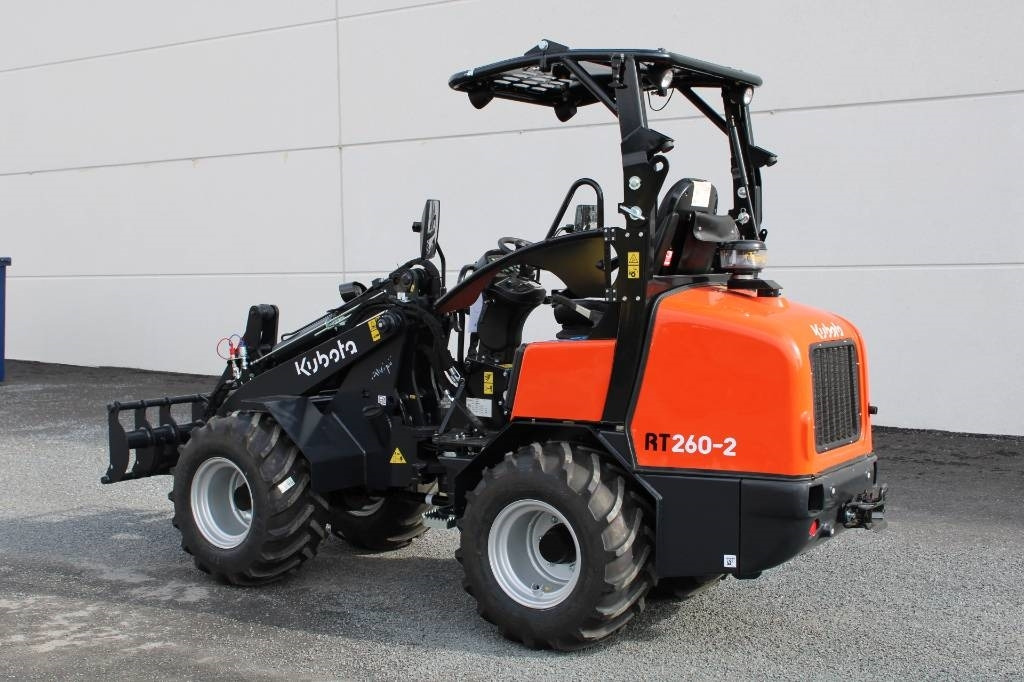 Kubota RT260-2 KATOKSELLA! UUSI - Compact loader: picture 2 Kubota RT260-2 KATOKSELLA! UUSI - Compact loader: picture 2