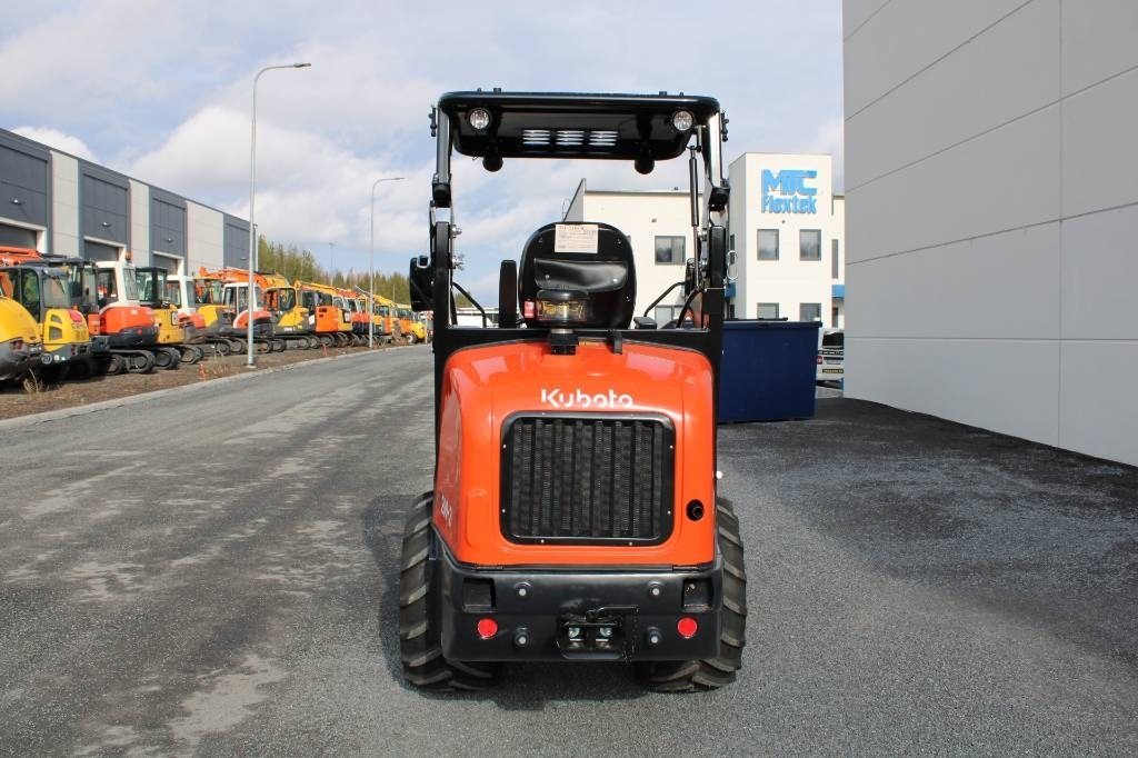 Kubota RT260-2 KATOKSELLA! UUSI - Compact loader: picture 3 Kubota RT260-2 KATOKSELLA! UUSI - Compact loader: picture 3
