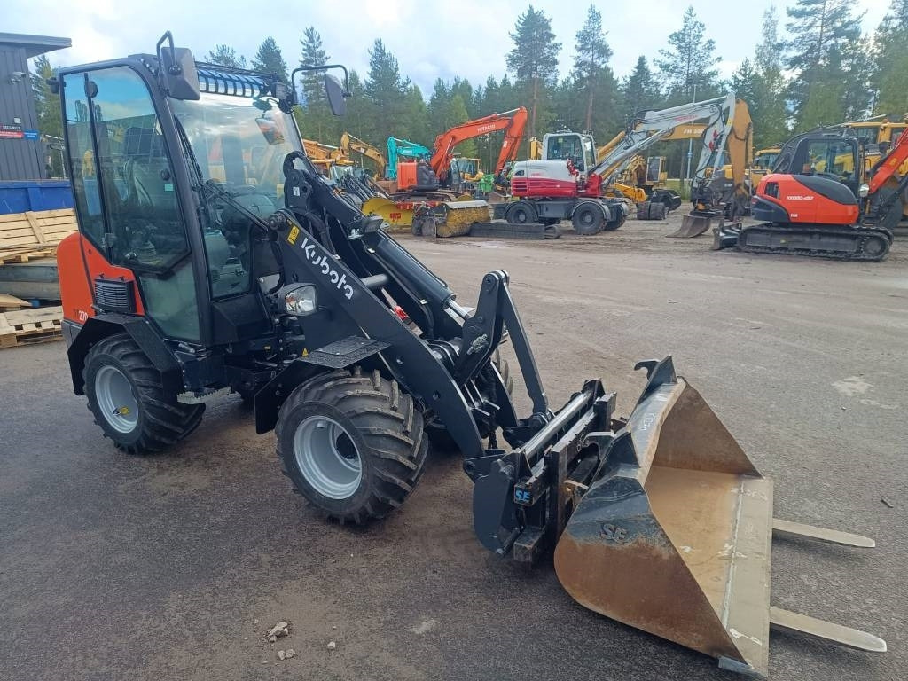 Kubota RT270 KAUHA+PIIKIT  - Compact loader: picture 5 Kubota RT270 KAUHA+PIIKIT  - Compact loader: picture 5