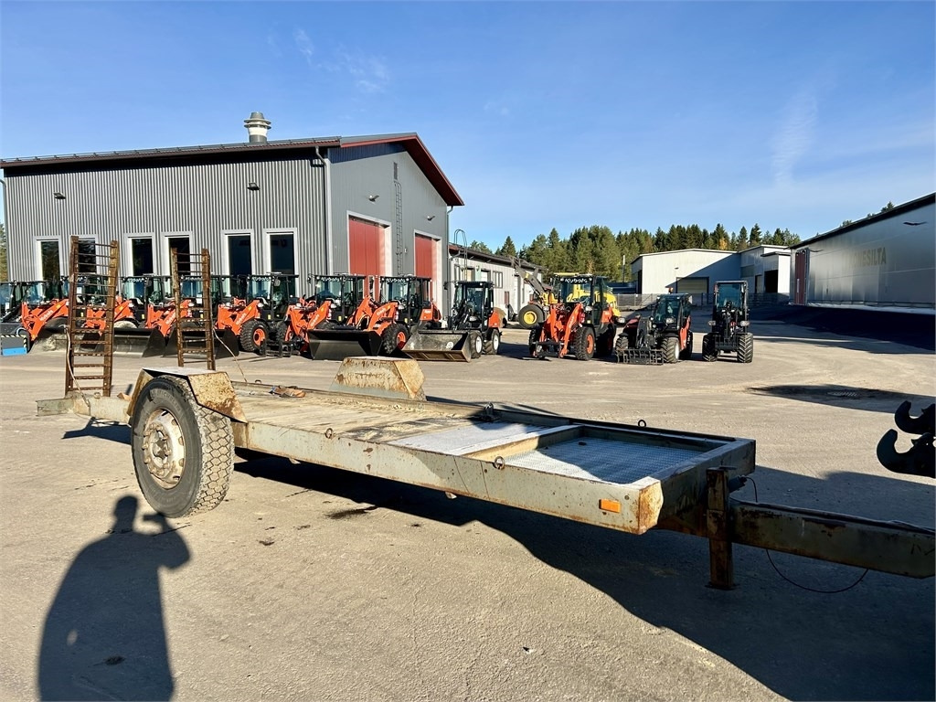 Omavalmiste 1 akselinen lavetti 6m  - Low loader trailer: picture 2 Omavalmiste 1 akselinen lavetti 6m  - Low loader trailer: picture 2