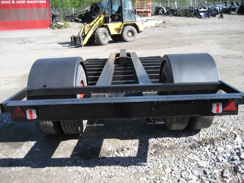 Traktorilavetti UUSI 1-akselinen 6-9tn koneille  - Low loader trailer: picture 4 Traktorilavetti UUSI 1-akselinen 6-9tn koneille  - Low loader trailer: picture 4