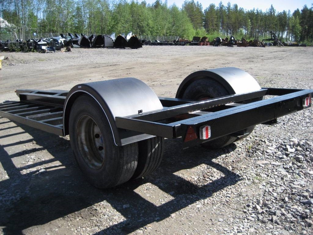 Traktorilavetti UUSI 1-akselinen 6-9tn koneille  - Low loader trailer: picture 3 Traktorilavetti UUSI 1-akselinen 6-9tn koneille  - Low loader trailer: picture 3