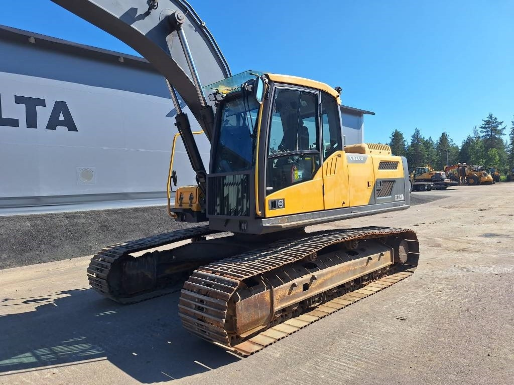 Crawler excavator Volvo EC220DL PYÖRITTÄJÄLLÄ: picture 9