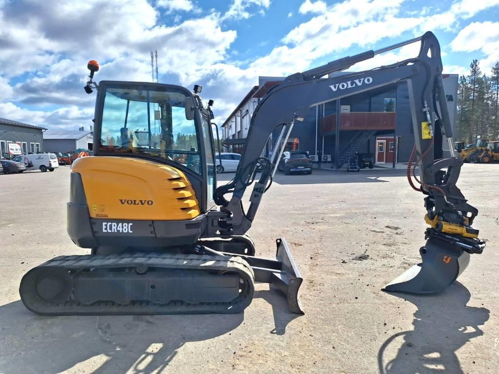 Volvo ECR48C PYÖRITTÄJÄ PIHDEILLÄ - Mini excavator: picture 5 Volvo ECR48C PYÖRITTÄJÄ PIHDEILLÄ - Mini excavator: picture 5