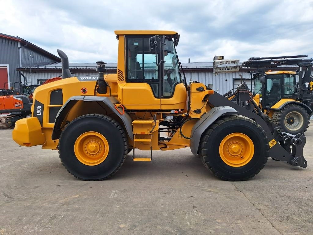 Volvo MYYTY! SOLD! L90G RASVARI, YM. - Wheel loader: picture 5 Volvo MYYTY! SOLD! L90G RASVARI, YM. - Wheel loader: picture 5