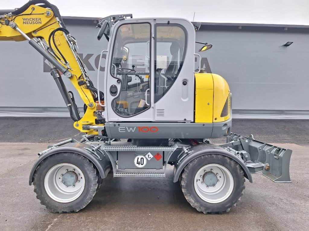 Wacker EW100 PYÖRITTÄJÄLLÄ  - Wheel excavator: picture 2 Wacker EW100 PYÖRITTÄJÄLLÄ  - Wheel excavator: picture 2